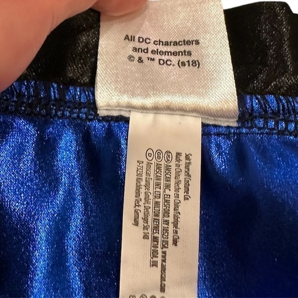 Superman Red Shimmery Shiny Cape with Superhero Logo on Back - Picture 9 of 10